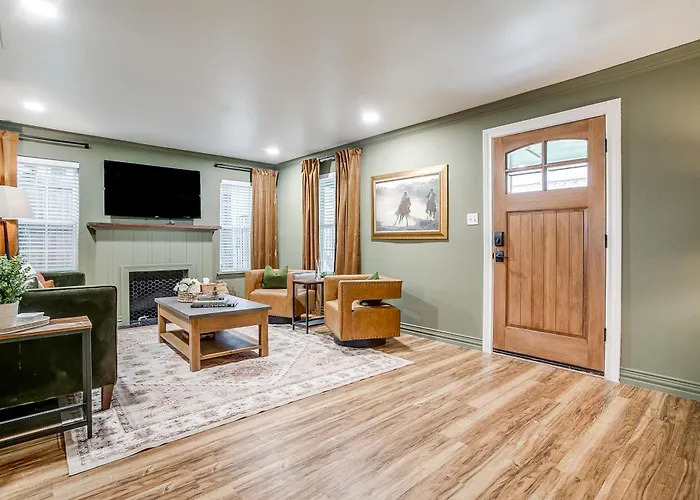 Holiday home Worth L 2 Bed With King & Queen L Walking Distance Will Rogers Fort Worth
