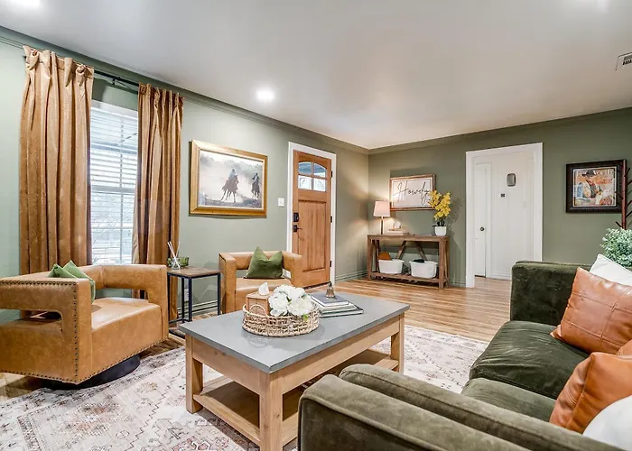 Holiday home Worth L 2 Bed With King & Queen L Walking Distance Will Rogers Fort Worth