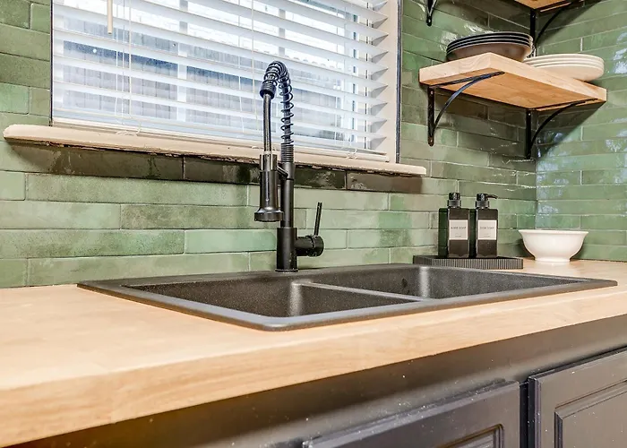 Holiday home Worth L 2 Bed With King & Queen L Walking Distance Will Rogers Fort Worth