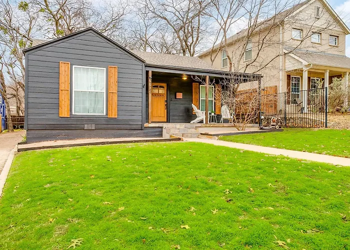 Worth L 2 Bed With King & Queen L Walking Distance Will Rogers *