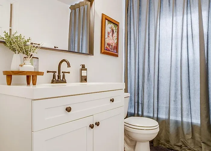 Worth L 2 Bed With King & Queen L Walking Distance Will Rogers * Fort Worth