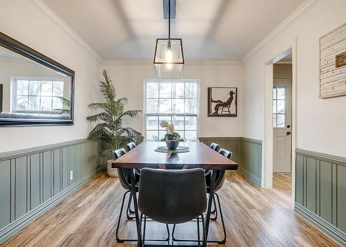 Worth L 2 Bed With King & Queen L Walking Distance Will Rogers