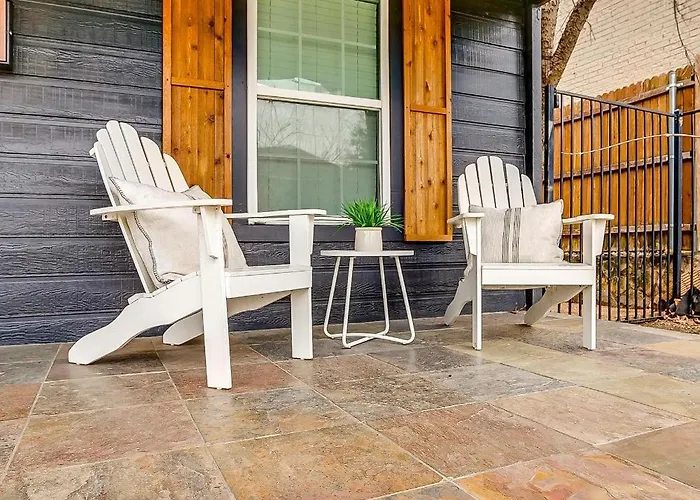 Worth L 2 Bed With King & Queen L Walking Distance Will Rogers Holiday home