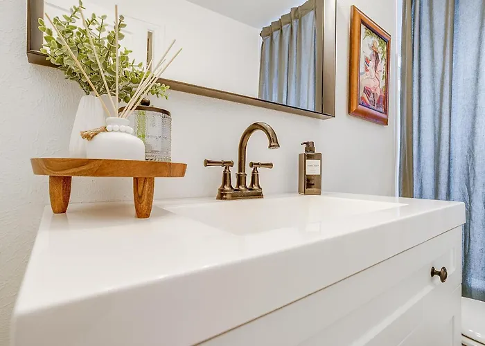 Worth L 2 Bed With King & Queen L Walking Distance Will Rogers Holiday home